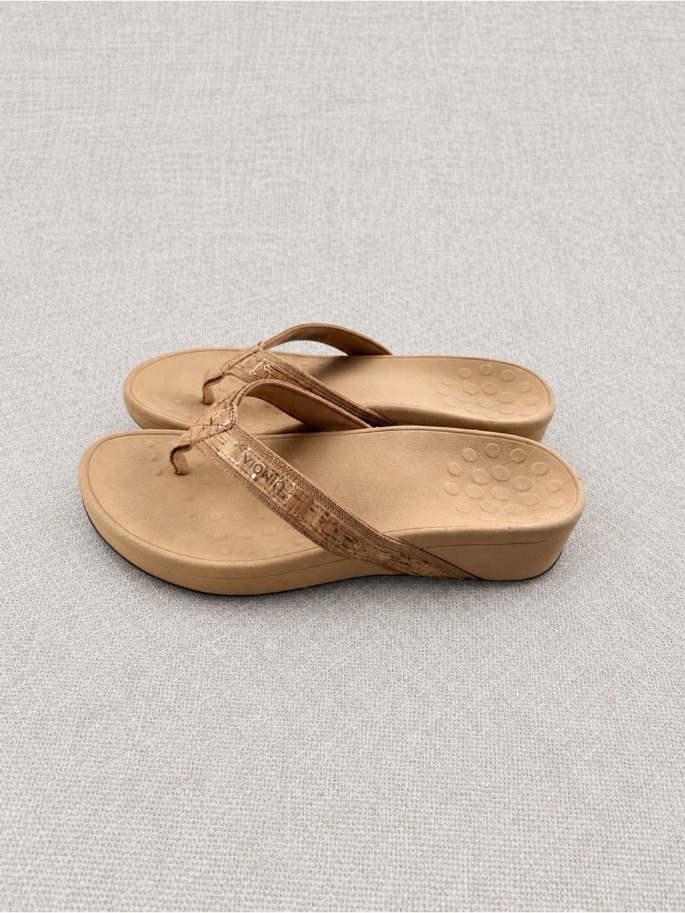 Vionic Women's, High Tide Platform Sandal Cork 8 - Picture 4 of 5